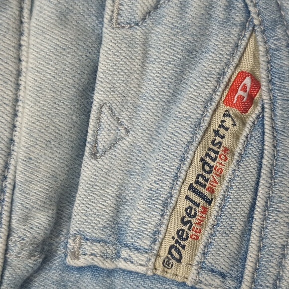 Diesel - Picture 2 of 3